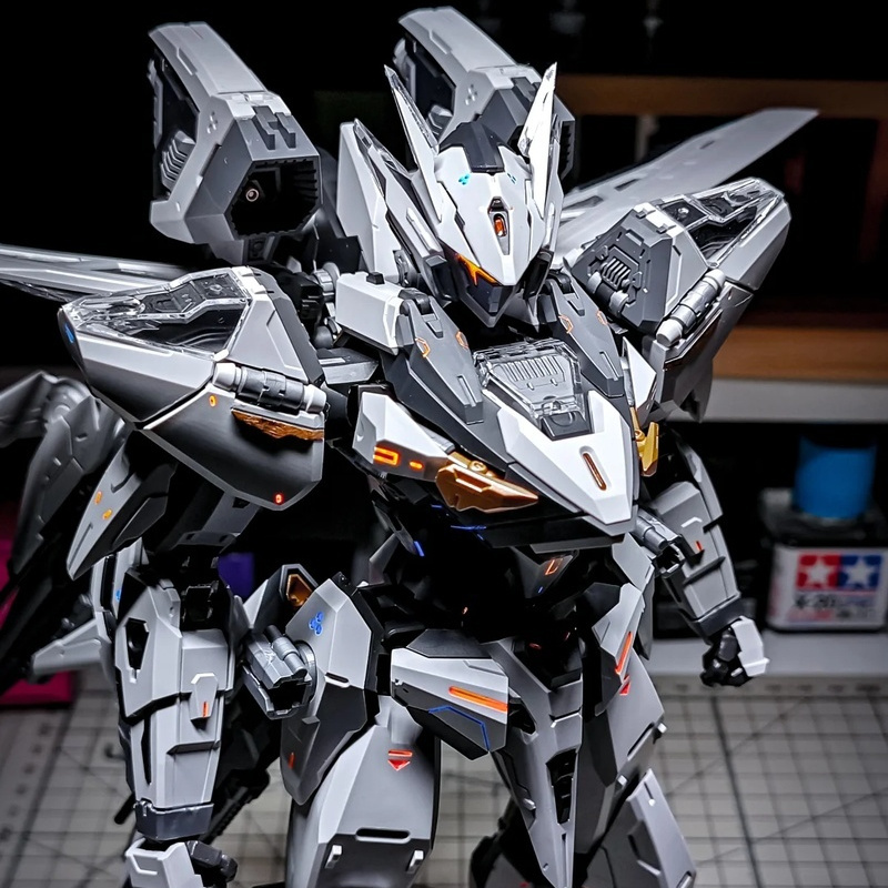 변형 가능한 애니메이션 모델 키트 합금 스켈레톤 공중  - Model Kit Fenrir 리뷰 및 가격